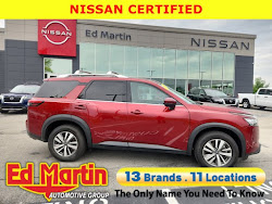 2023 Nissan Pathfinder SL