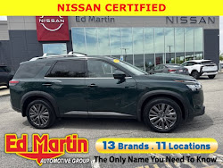 2024 Nissan Pathfinder SL