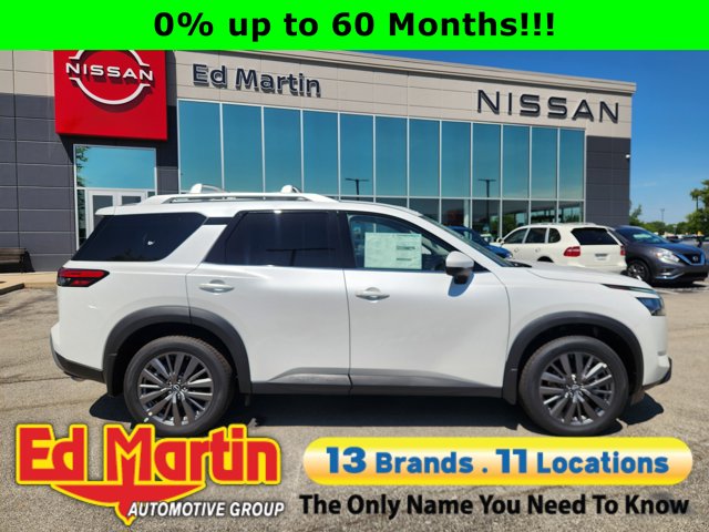 2025 Nissan Pathfinder SL