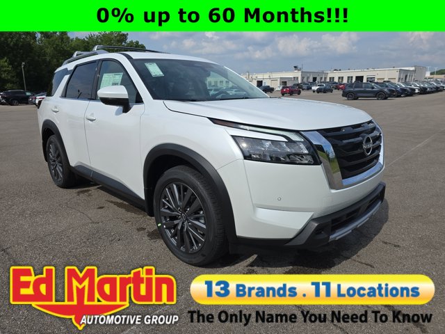 2025 Nissan Pathfinder SL