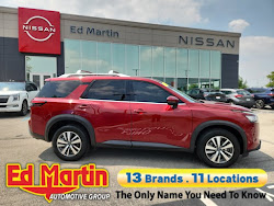 2023 Nissan Pathfinder SL