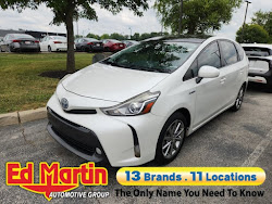 2015 Toyota Prius v Five