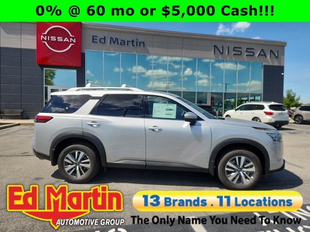 2025 Nissan Pathfinder SL