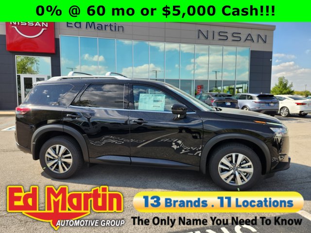 2025 Nissan Pathfinder SL