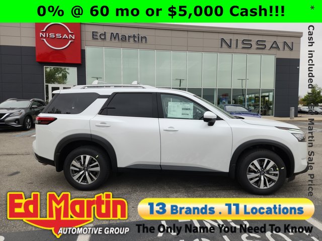 2025 Nissan Pathfinder SL