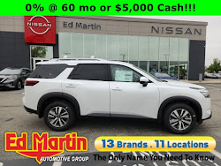 2025 Nissan Pathfinder SL