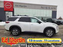 2026 Nissan Pathfinder SL